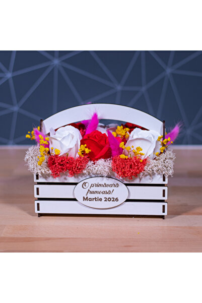 Creators of Crafts Martisor Cu Trandafir Si Licheni - Model Ladita