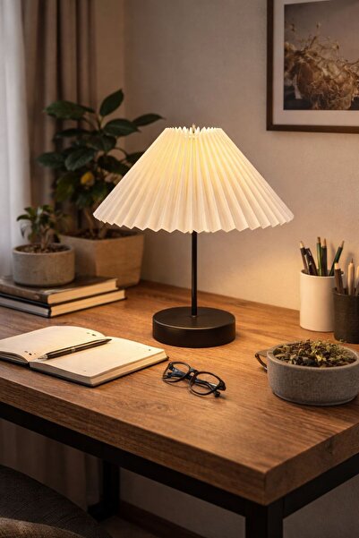 ABAJUR EVİM Elisa pileli krem şapkalı masa lambası