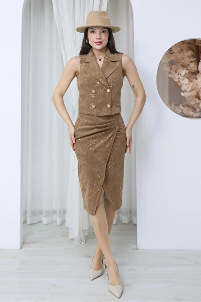 lodmela Πολυτελές μίντι σετ με πλισέ διπλόστηθο γιλέκο με λεπτομέρειες από πα...