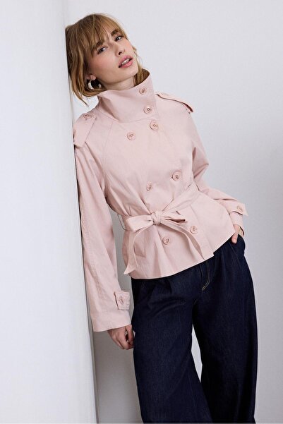 Stradivarius Dik yakalı kemerli trençkot