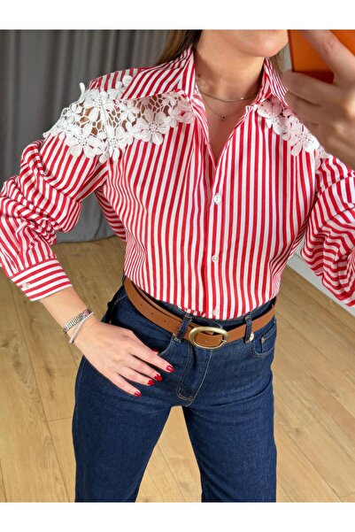 Size Özgü Kırmızı Omuz Çiçek Detaylı Çizgili Gömlek