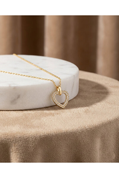 Bluw Jewelry قلادة قلب براقة أنيقة بتصميم عتيق