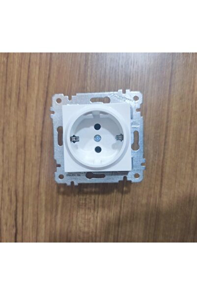 Mutlusan Grounded Socket Mechanism 16A 250V White