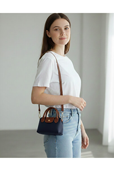 Minimalist Tasarım El ve Omuz Kullanımına Uygun Küçük Boy Mıknatıs Kapama Kadın Çantası