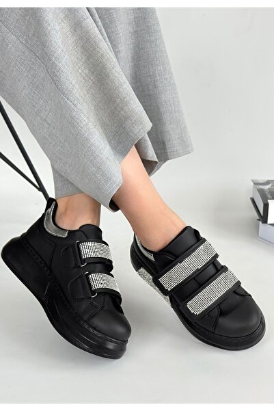 STUMBANNG حذاء نينو الرياضي باللون الأسود