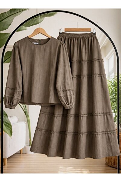 TrendParis طقم تنورة وبلوزة بتفاصيل كشكشة