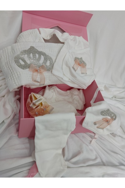 Handmade Newborn baby girl gift set