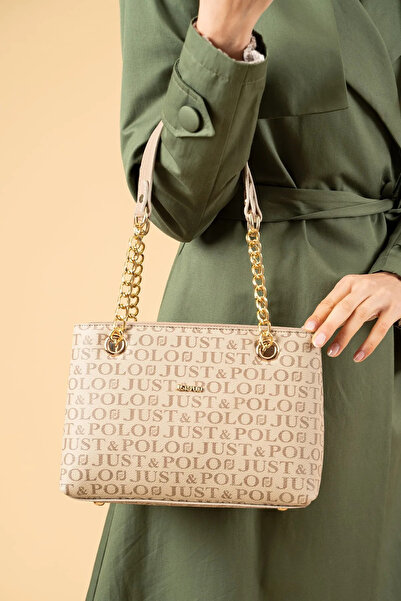 Just Polo حقيبة يد وكتف نسائية بتفاصيل سلسلة، مناسبة للمجموعات اليومية