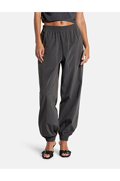 Guess بنطال رياضي من النايلون