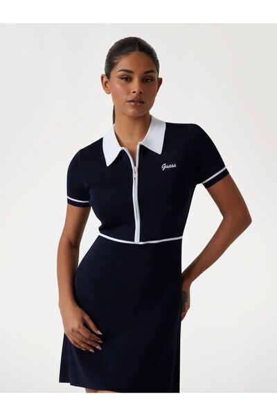 Guess فستان قصير من الصوف بتصميم ضيق من الأعلى وواسع من الأسفل