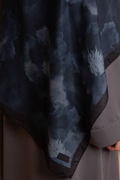 Lemaye Puslu Bahçe Desenli Soft Şal - Lacivert