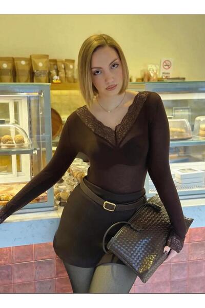 glanour Lace V-Neck Cashmere Ultra Light Blouse Black