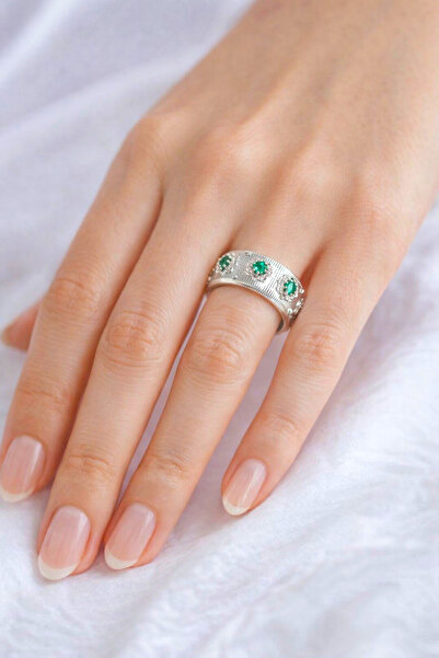 REBORN DESIGN خاتم فضي اللون بحجر أخضر عتيق الطراز