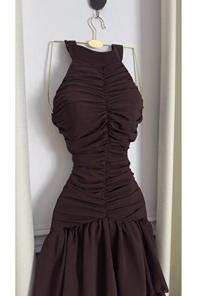 Special-DIARA A warm chocolate brown evening dress featuring a pleated design
