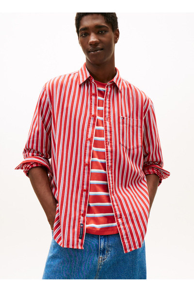 Tommy Jeans Regular Fit Kırmızı Çizgili Erkek Gömlek DM0DM22406XL0 Kırmızı Gö...
