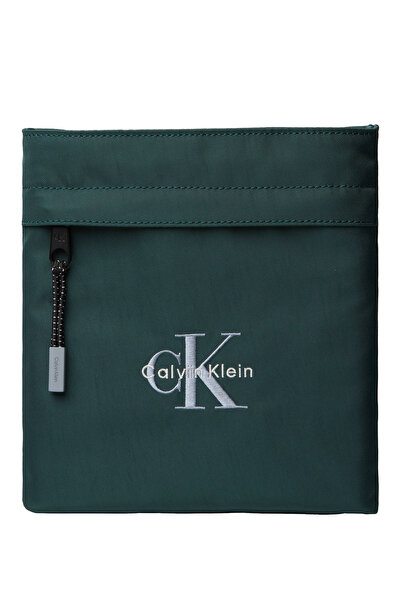 Calvin Klein %100 Geri Dönüştürebilir Naylon Yeşil Erkek Postacı Çantası BOLD...
