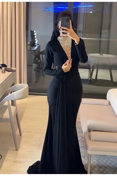 Prestige dresses Barbie's stylish dress