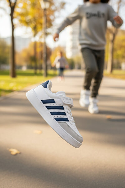 enoch Children's Sports Shoes with Five Stripes and Contrast Panels