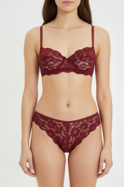 Laperissa Burgundy Thin Lace Stylish String Strap Lingerie Set