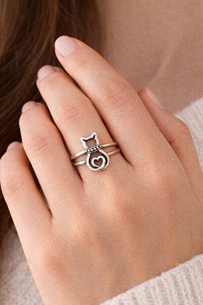 HER ŞEY NOTA www.herseynota.com Adjustable Silver Color Ring with Heart-Shape...