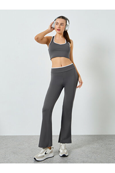 Styli Contrast Edge Racerback Peep Sports Bra and Leggings Set