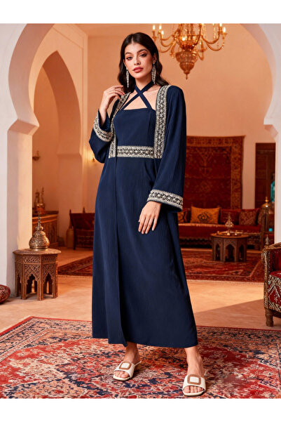 Take Two By Styli طقم عباية زرقاء داكنة مطبوعة برسومات مع جلابية بمقبض