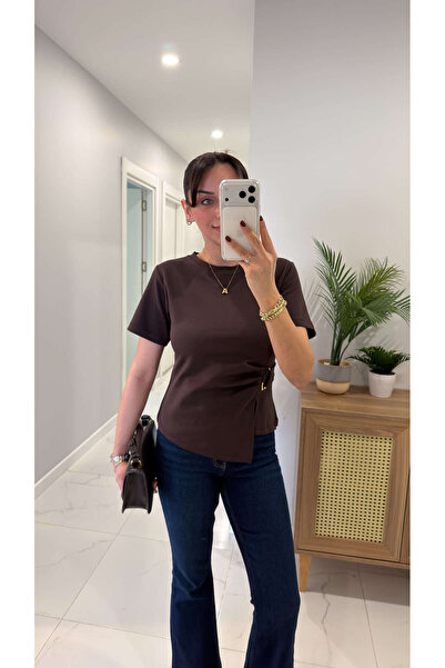 BİRCANÇİL MD Handa Kahve Toka Detaylı Tişört Bluz