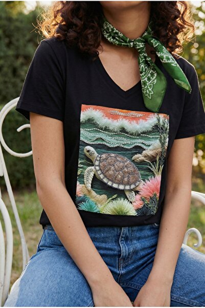 FEMELLE Black 100% Cotton V-Neck T-Shirt with Turtle Pattern, Sequins, Beads ...