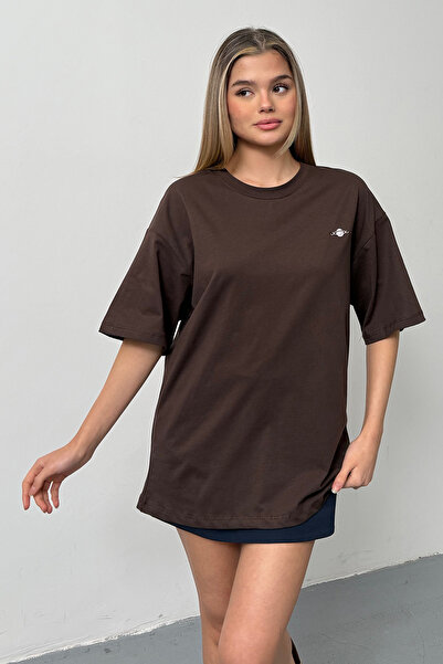 GİYSA تي شيرت نسائي من القطن بنسبة 100% مع إكسسوارات فيلكيت بني - 26Y 26508