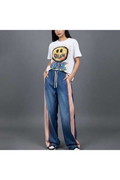 FASHION Smiley Street Graphic T-shirt & Stripe Denim Pant Set for Women