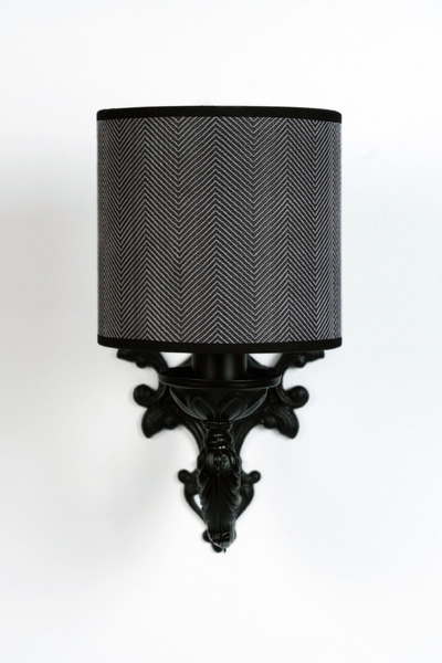 MASSARELLI شمعدان حائط فردي بتصميم هاكيه سيريت باللون الأسود-أنثراسيت