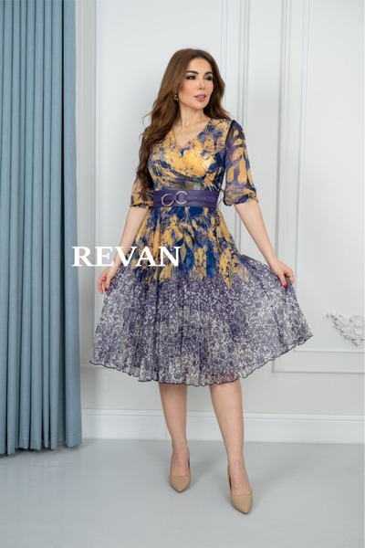 revan فستان أنيق بنقوش زهرية مميزة
