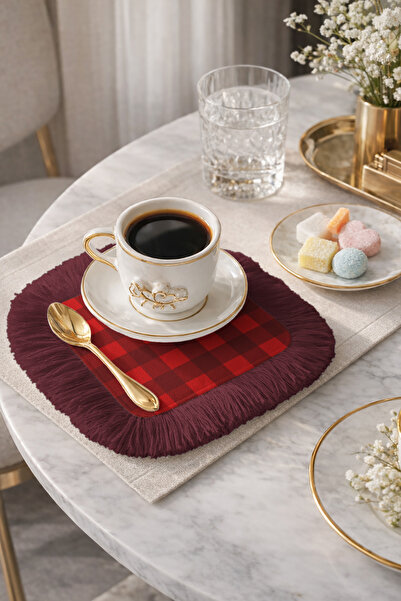 Evimde Bambaşka منديل تقديم مزخرف باللون الأحمر بنمط ريفي وحواف مزخرفة باللون...