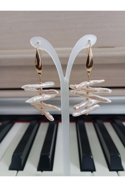 OEM Baroque earrings with 2 cm long cultured pearls and 18K gold plated studs