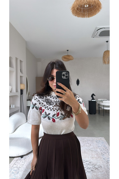 Buket Teke Καφέ πλεκτό κοντομάνικο με σχέδια