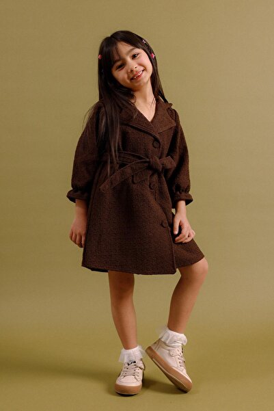 Perendi Дівчачий плащ з ґудзиками та поясом – комбінація для особливого дня