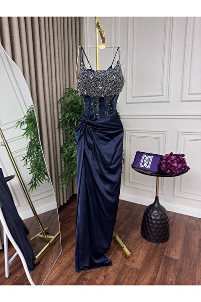 ranin Embroidered evening dress