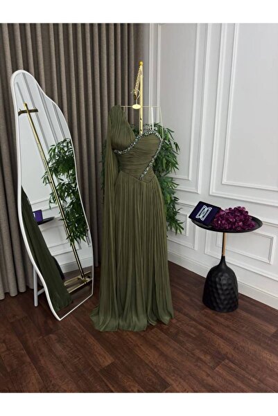 ranin Crinkle flared evening dress with hand embroidery