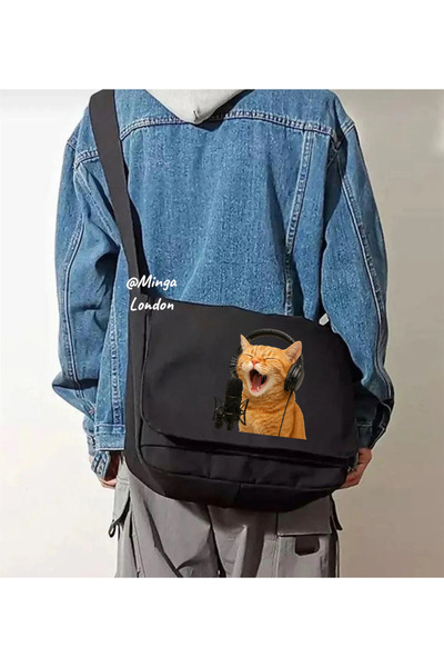 Minga London Geantă messenger neagră fără buzunare cu imprimeu Singer Cat -mi...