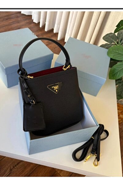 Generic Handbag and shoulder bag, high quality material, with accessories