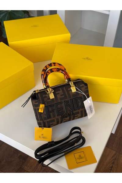 Generic Handbag and shoulder bag, high quality material, with accessories