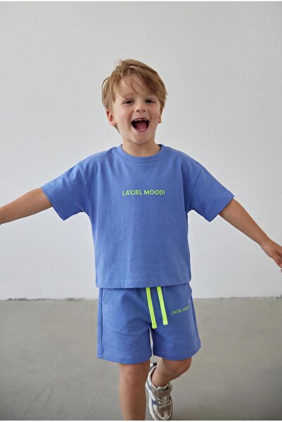 Magu Момчешки комплект от памучна синя тениска с надпис и шорти - неонова връв