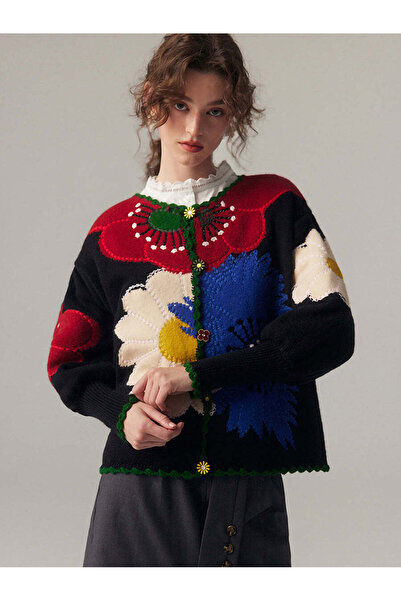 Marka Bohem Tasarım İşlemeli Özel Hırka