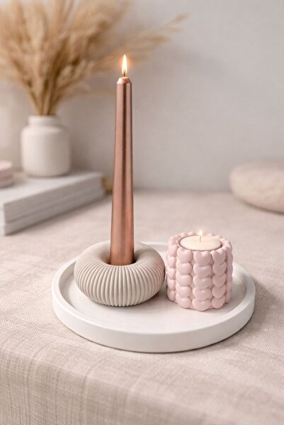 BUBUHOMEDECOR Tabaklı Modern Beyaz Şamdanlık ve Pudra Pembe kalpli Mumluk Set