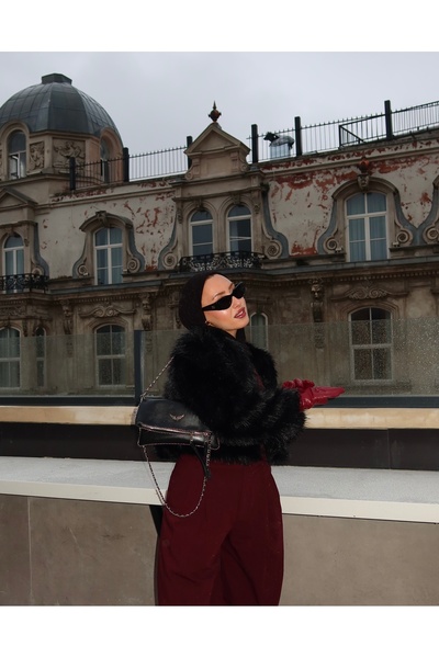 Zafirae فرو صناعي قصير أسود اللون