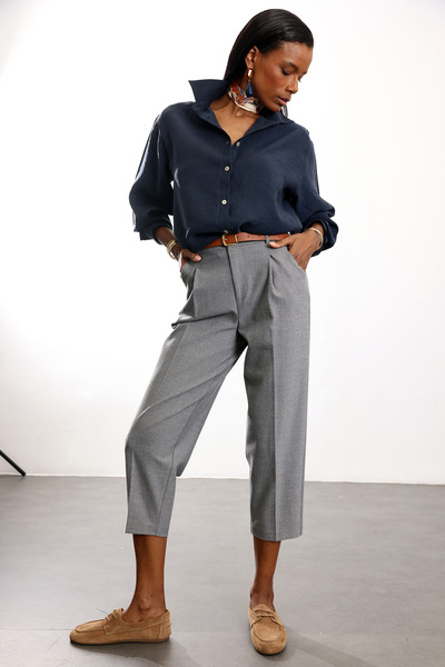 5in1Canpolat Gray Melange Belted Carrot Cut Trousers 16394