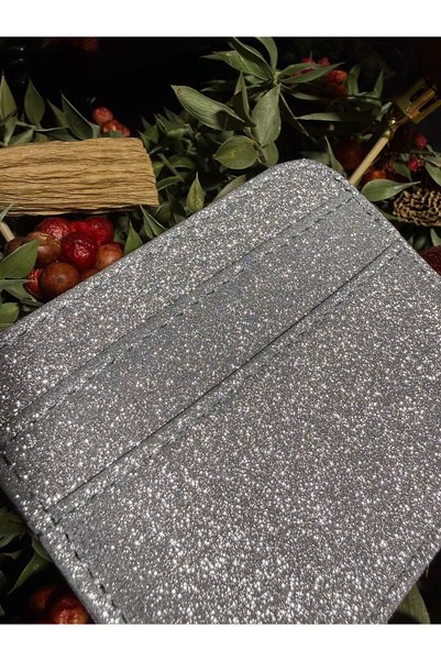 ilknurbutik حامل بطاقات نسائي فضي اللون لامع وبراق