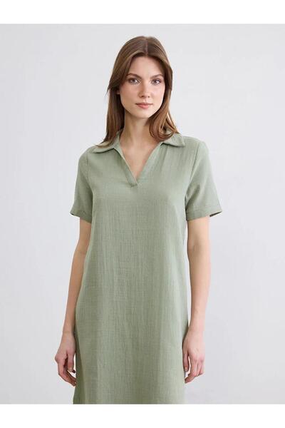 LC Waikiki Rochie neagră cu guler polo și șliț (S6)