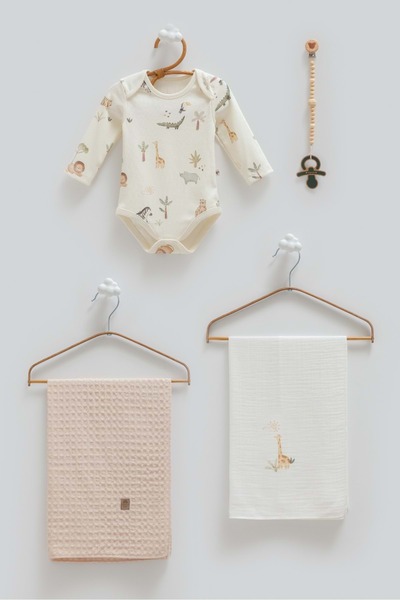 Caramell Basic Boxed Body Double Blanket with Pacifier Hanger Quad Set-85X90 ...