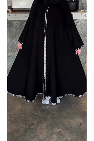Ratan Half-circle abaya with lace trim at the bottom and wide sleeves with a ...